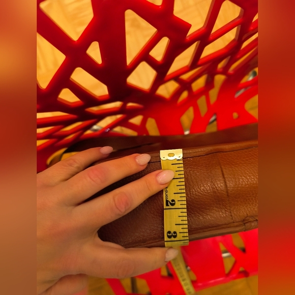 Valentino Brown Vintage Bag W Peeling Insoles 10x14x3 Inches - Picture 10 of 16